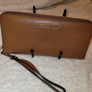 Beautiful brown Michael Kors wallet